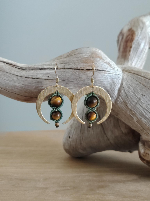 Boucles d'oreilles lune inversée et pierres fines