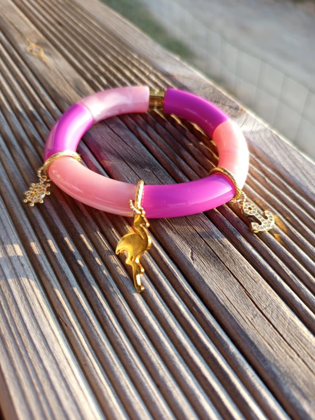 Bracelet perles tubes incurvées acrylique Gulabi Pakshi