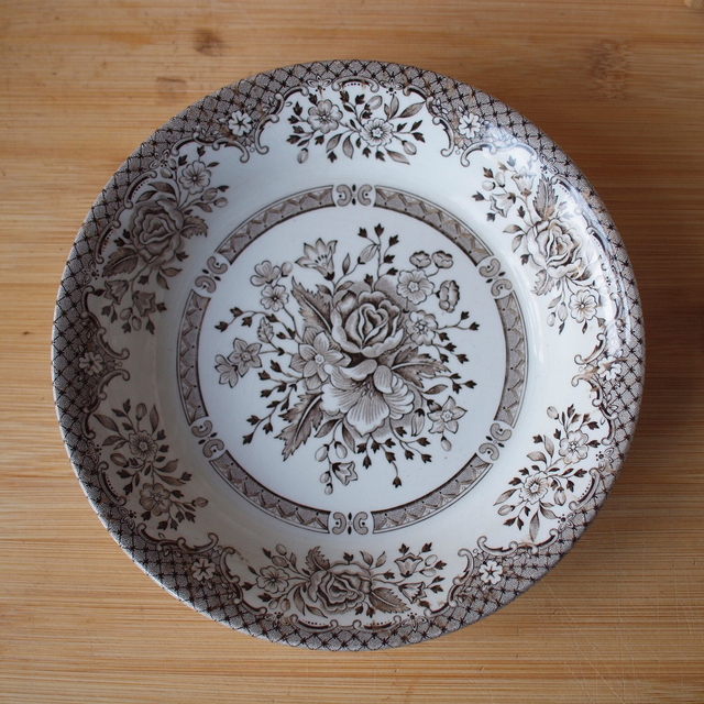 English Ironstone England | Schaal Kom (diameter 19  cm | hoogte 4 cm) met ‘Kew Garden’ motief in (donker)grijze kleur | Vintage