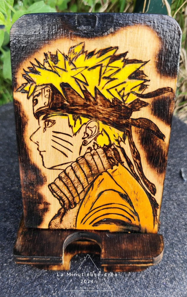 SUPPORT DE CHARGE TELEPHONE NARUTO