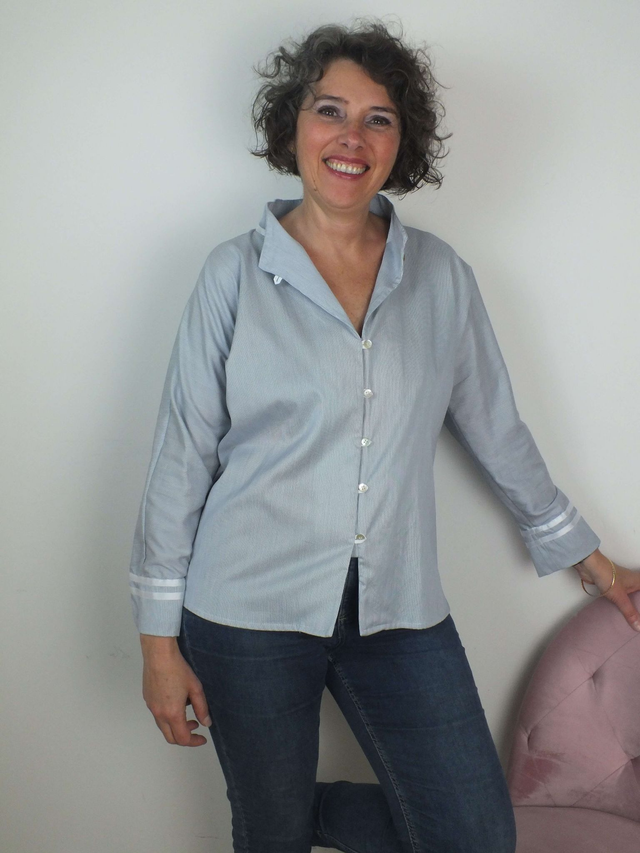 Chemise col officier en coton bleu ciel