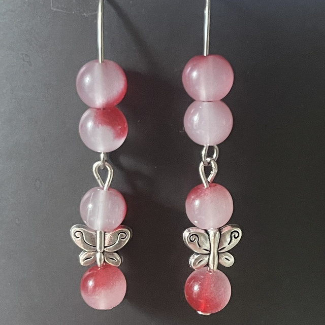 BO30 - Boucles d’oreilles perles en verre et papillon 