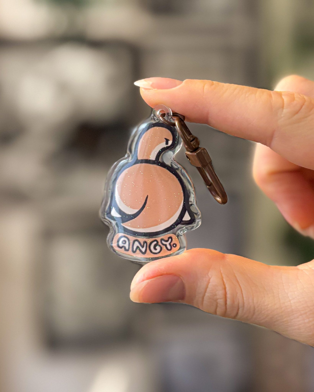 Brelok akrylowy "Angy >:C" 