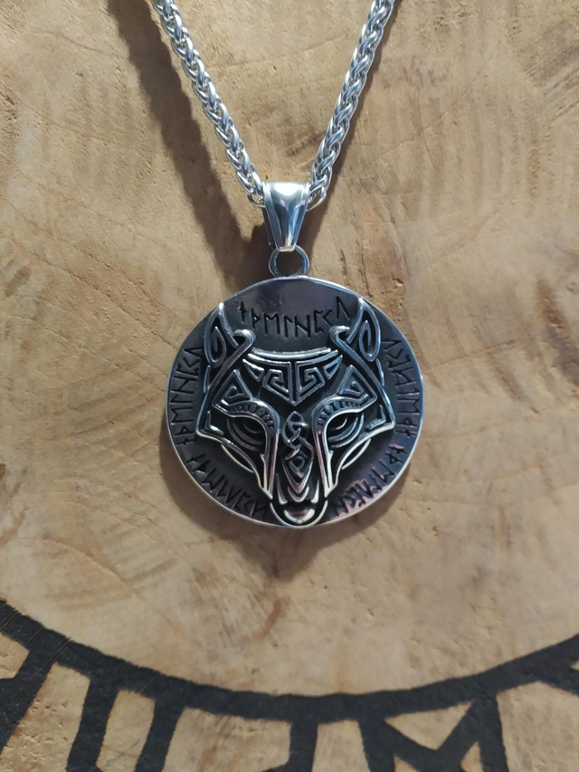 Collier tête de loup viking acier inoxydable 