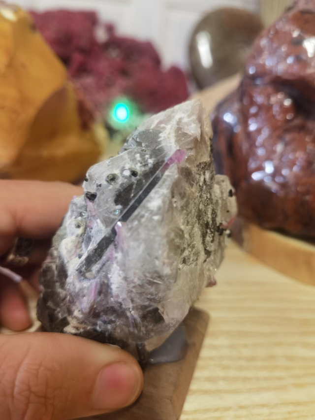 Tourmaline rose et verte.