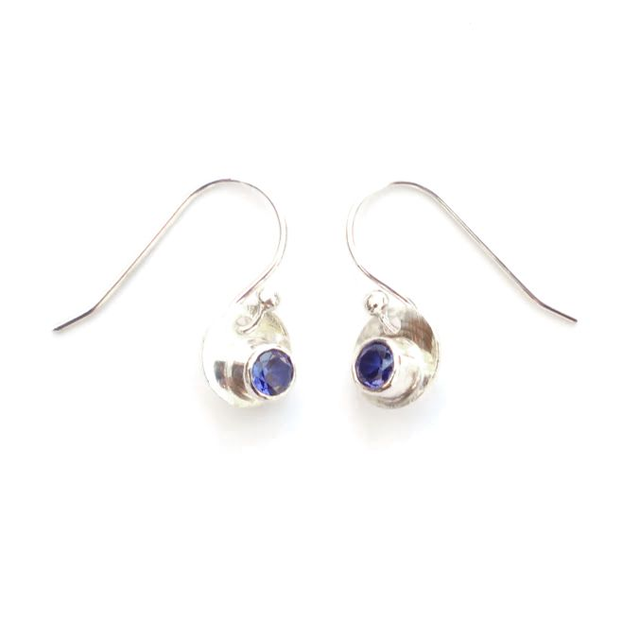 Rondel oorbellen met tanzaniet