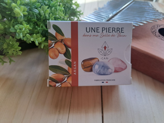 Savon avec pierre surprise à l'intérieur, senteur argan