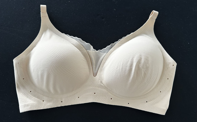 Geklebert Jacquard BH mit Luftlöchern am Bügelband