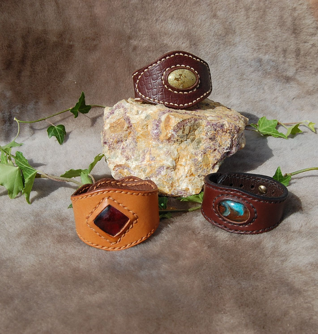 Bracelets en cuir perles résine 2 - Arrêt de gamme.