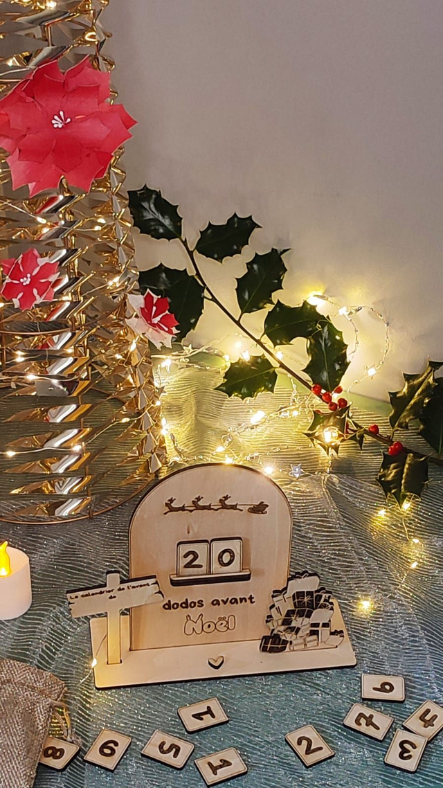 Calendrier de l&#039;avent en bois, décompte pour attendre Noël