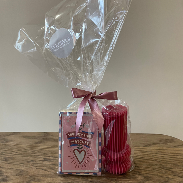  Cadeauset kaars en lucifer roze