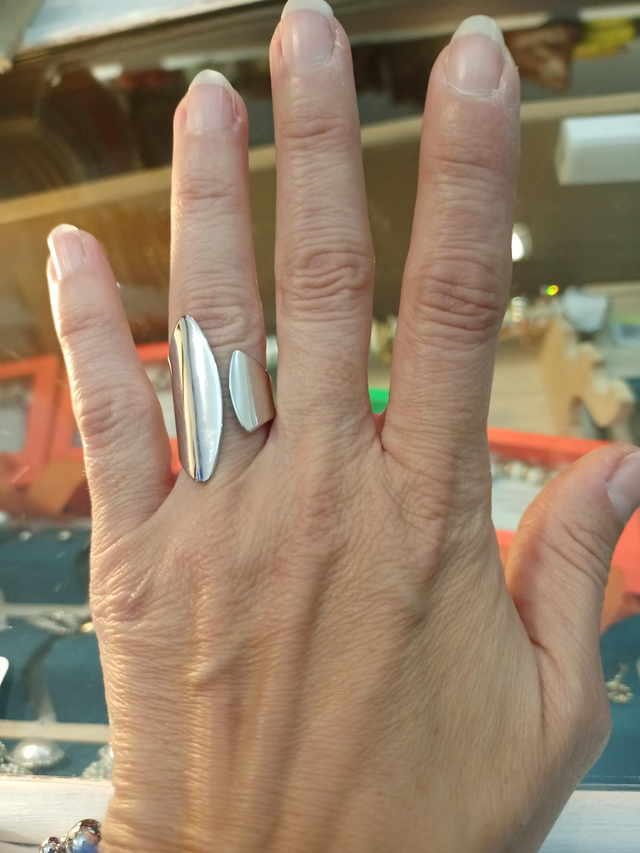 Anillo ancho abierto