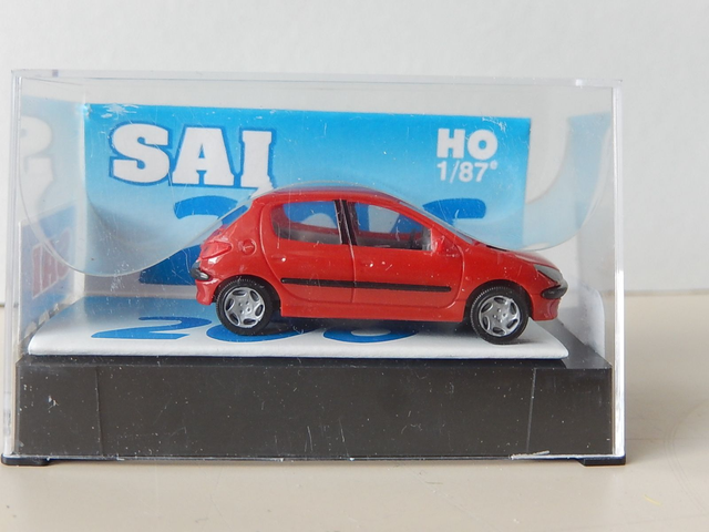 peugeot 206 rouge aden SAI 2153 H0