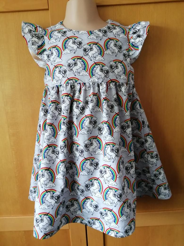 Dress - 2 yrs (92 cm).   Unicorns & rainbows