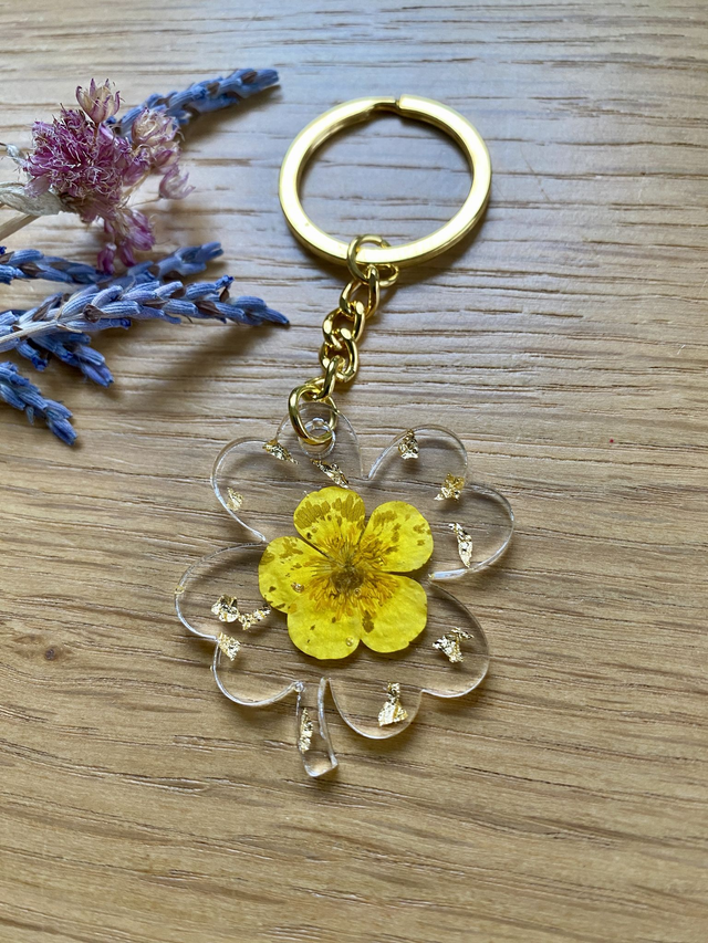 Porte clé trèfle - bouton d'or