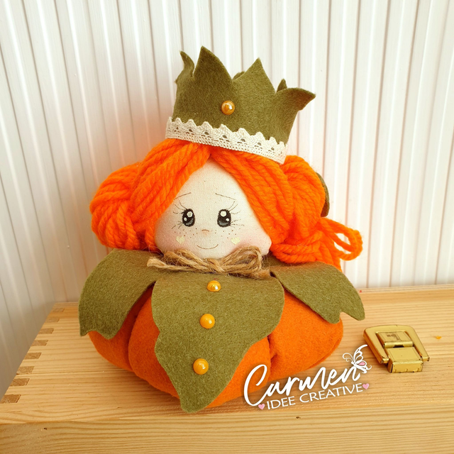 Bambola testa di zucca