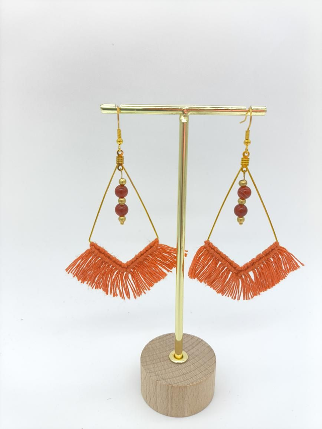 Boucles d'oreilles en micro macramé et cornaline