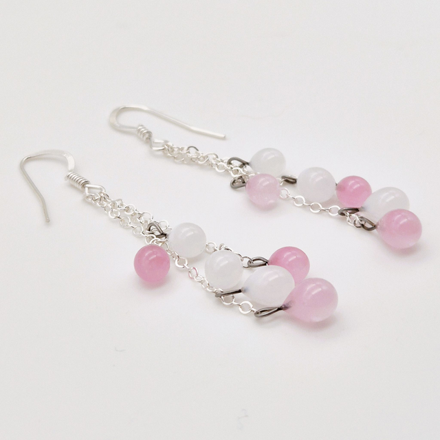 Boucles d&#039;oreilles Gouttes roses et blanches