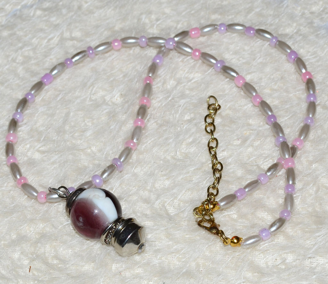 C4 - Collier perle en verre et acrylique