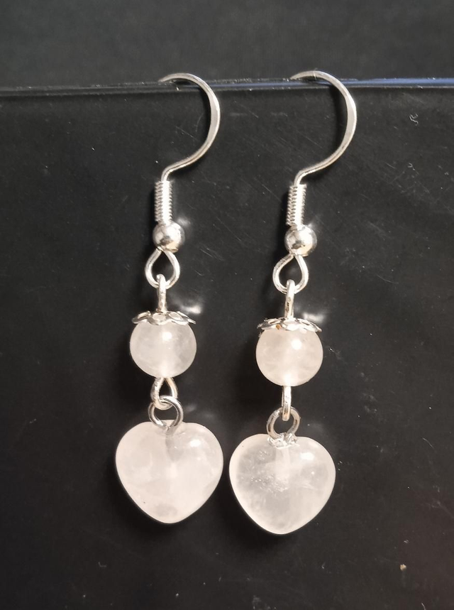 quartz rose (boucles d'oreilles "coeurs") 