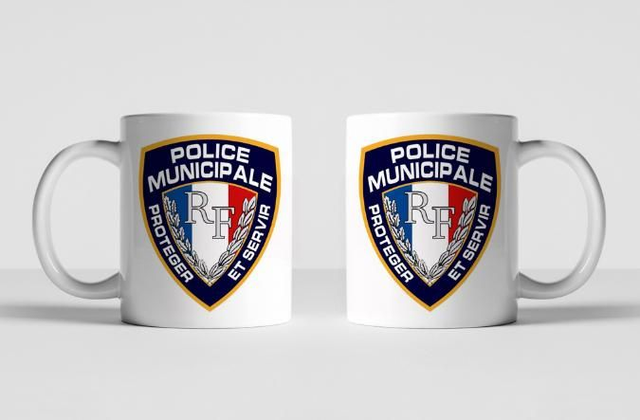 Mug PM style NYPD
