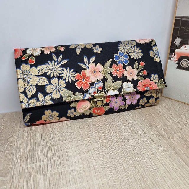 Portefeuille Long à fermoir &quot;Kanako&quot; noir doré