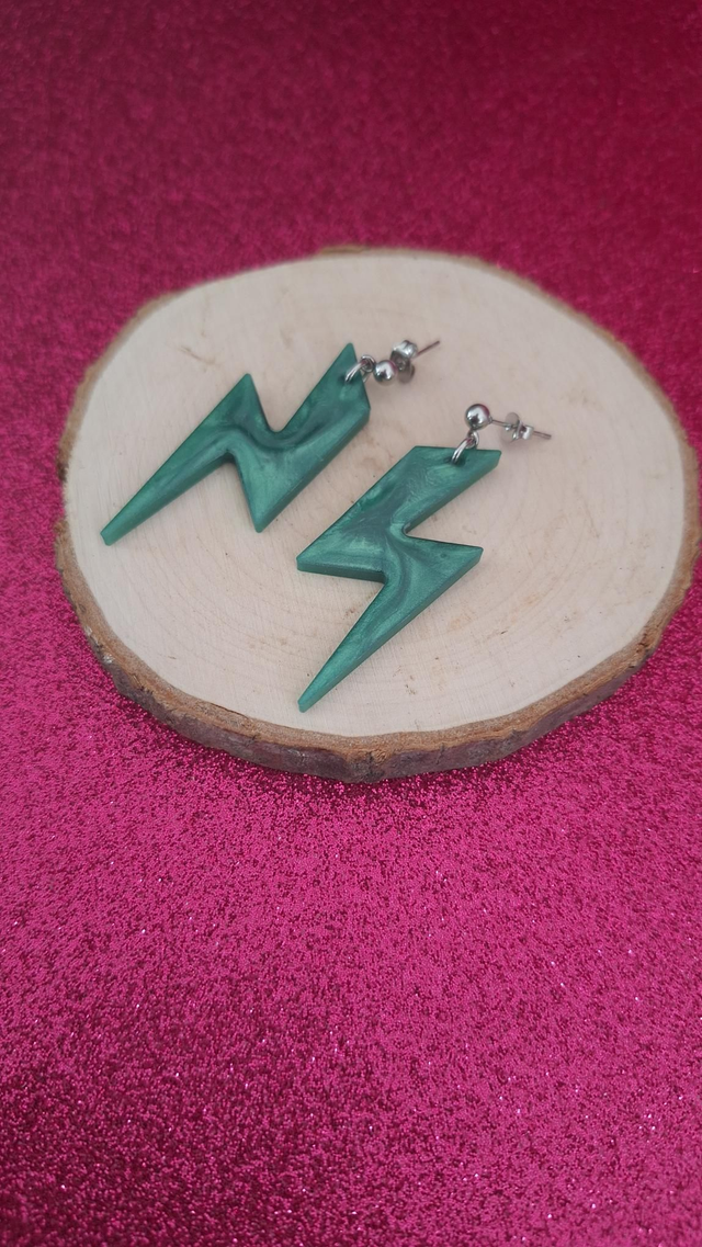 Boucles d'oreilles argentées éclairs verts
