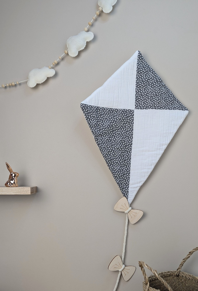 Décoration cerf-volant - blanc et gris