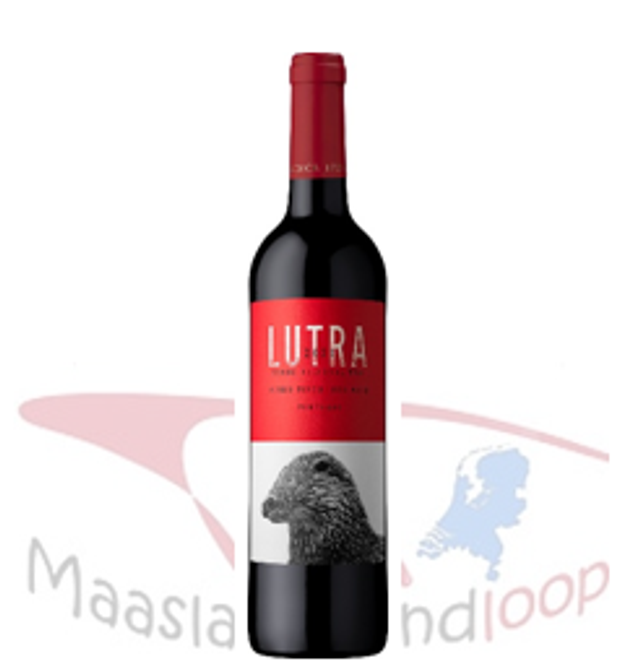 30 | Quinta da Alorna Lutra | Touriga - Castelao - Trincadeira | Portugal | Tejo | *** |  Nieuw!