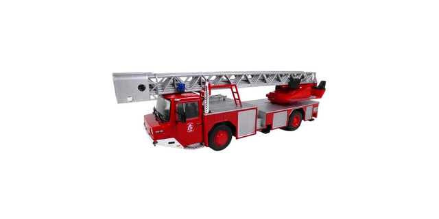 Camion échelle pivotante Metz-Krupp Berlin IVECO 1/43