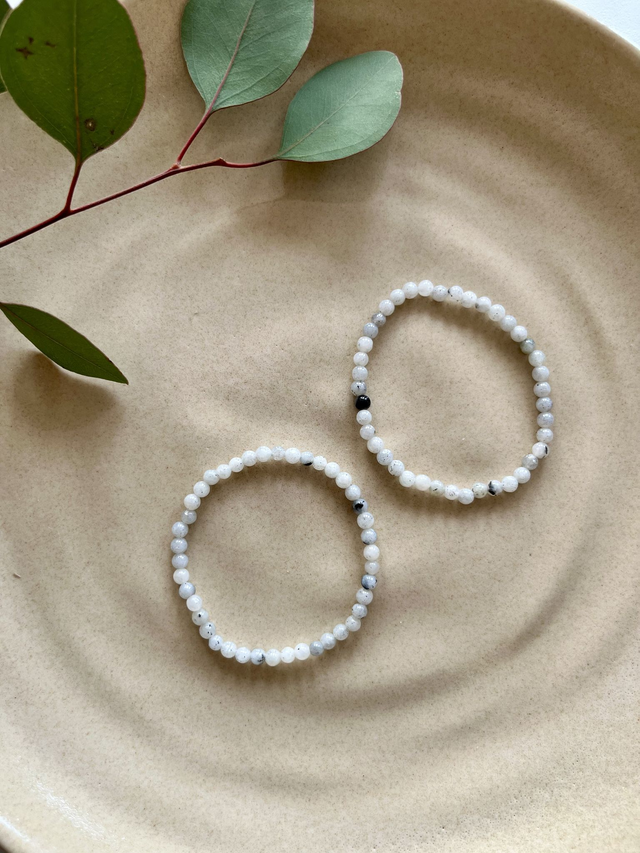 Deep Connection - Dein Regenbogen-Mondstein Armband