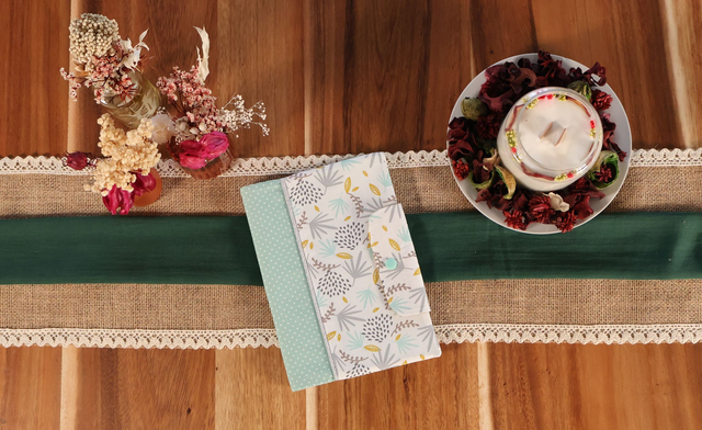 Feuille - Bleu ciel à pois biais argenté