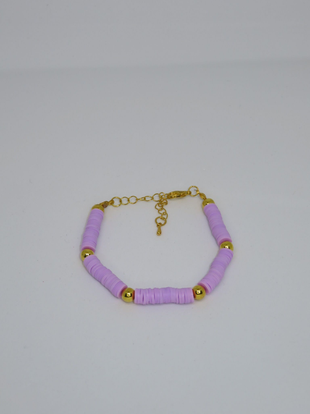 Bracelet en perle Heishi et perle dorée