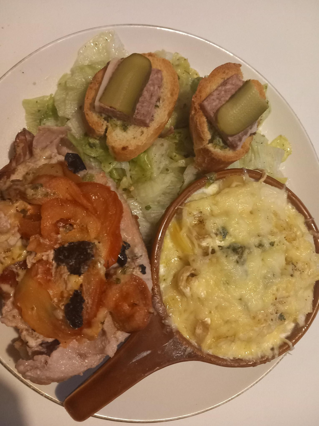 Cassolette de pommes de terres oignons 