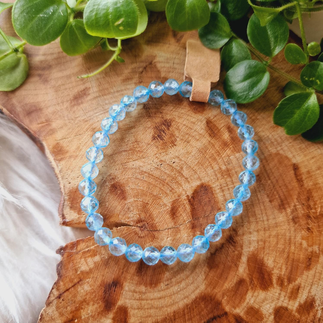 Blue Topaz Faceted Beaded Bracelet 