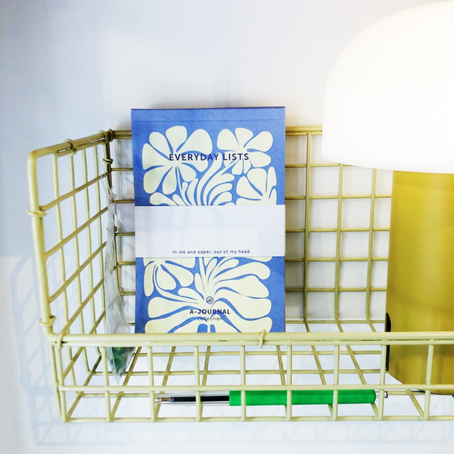 Wire shelf medium, green beige