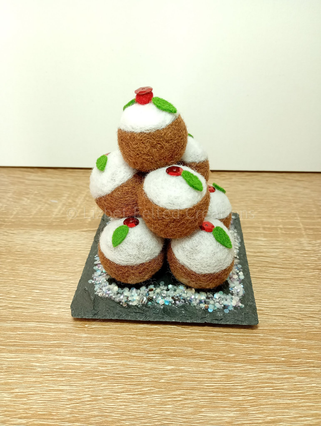 Christmas pudding decoration, felted Christmas pudding table decoration