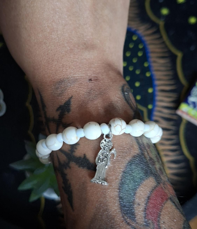 Bracelet Santa Muerte blanc