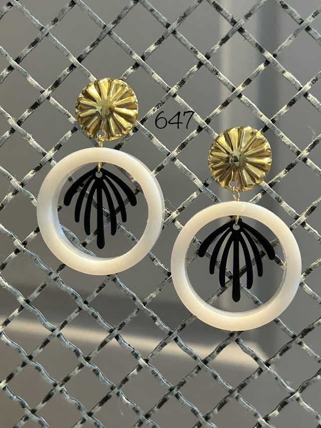  🤍Boucles d'Oreilles Graphiques – Réf. 647
