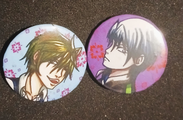 Sekaiichi Hatsukoi Lots 2 badges