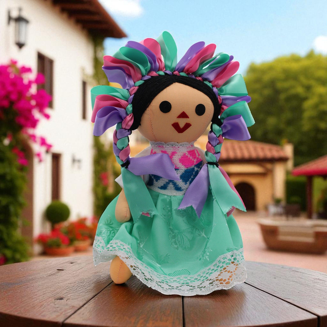 Poupée Lélé artisanale (L) – Coiffe turquoise, violette, rose