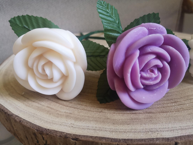 Fleur individuelle en bougie, feuille en tissu 