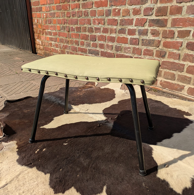 Tabouret en Skaï vert clair