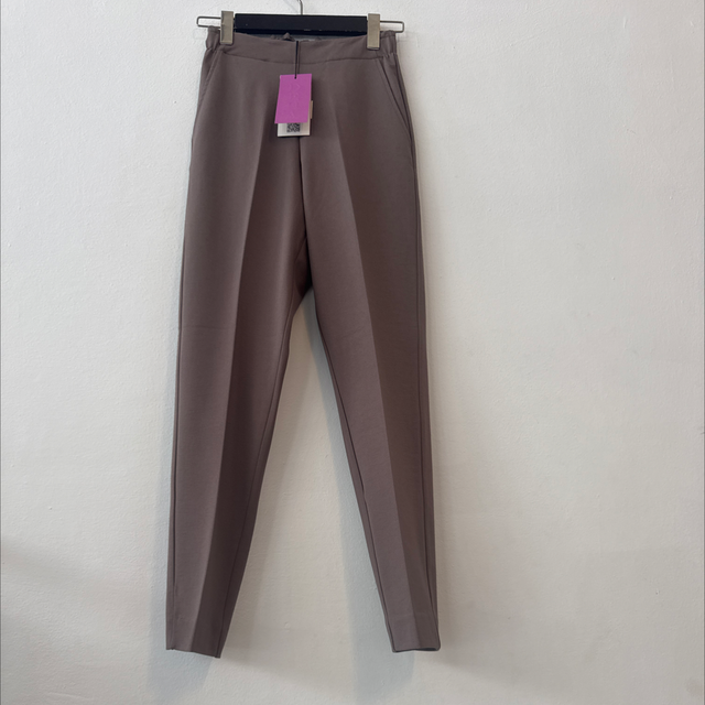 D32018 -  Pantalone punto milano Deha 
