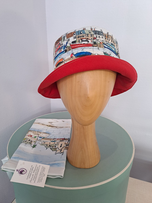 Bob pluie/soleil thème "Barfleur" intérieur coton coloris rouge vif