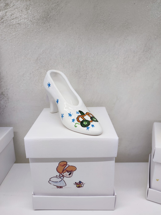 Scarpetta cenerentola in ceramica collezione cenerentola