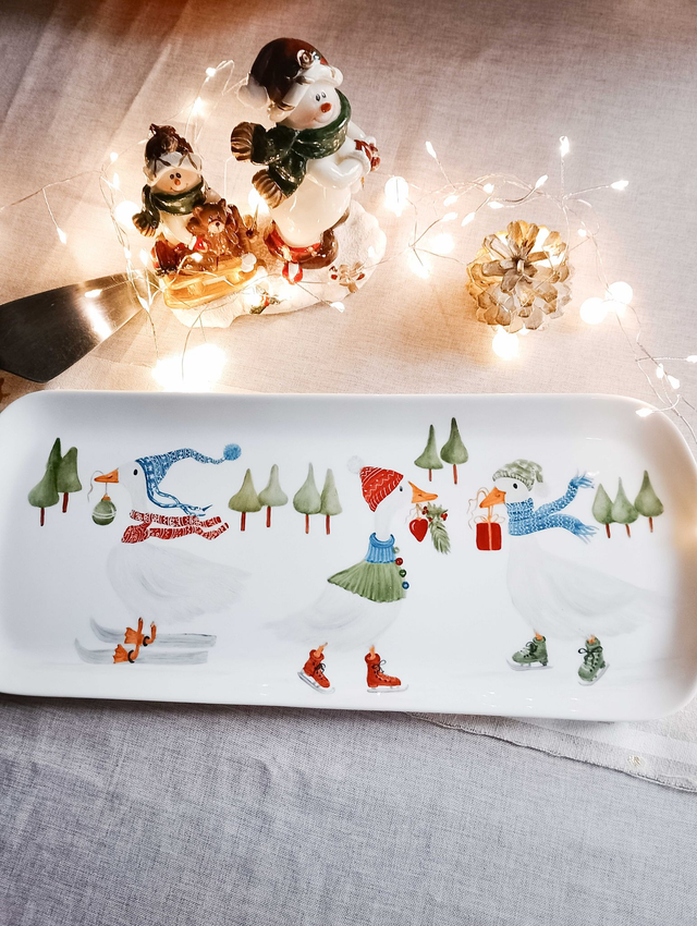 Plat à bûche motif oies de Noël en porcelaine 