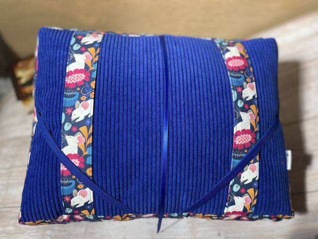 Coussin de lecture souris