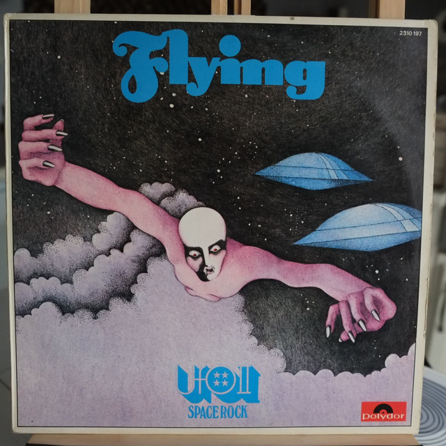 UFO II - Flying