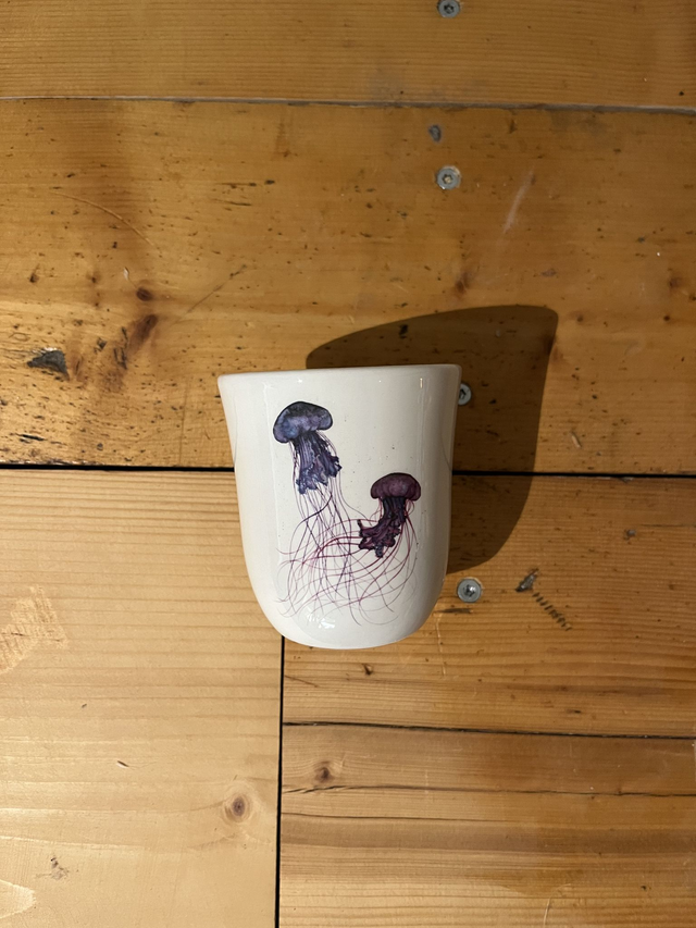 Becher bauchig Quallen